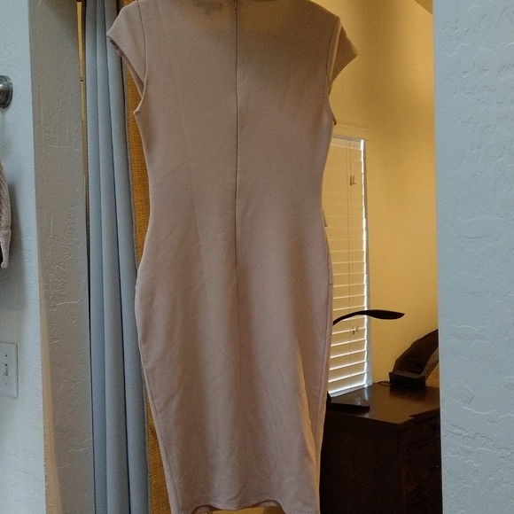 NWT Beautiful cream career dress - Picture 3 of 4